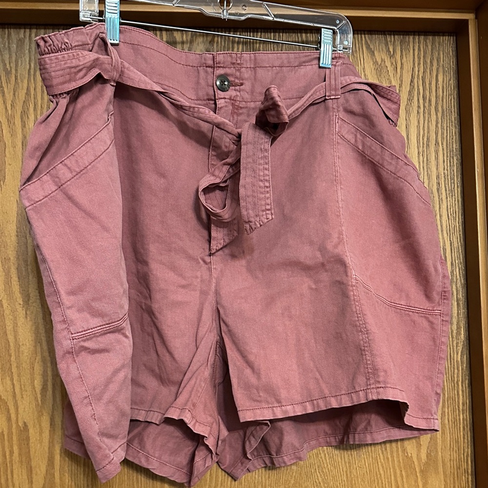Old Navy Women's High Waist Shorts - Dusty Rose